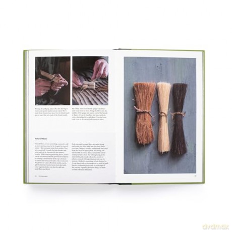 The Green-Wood Carver: Slow woodcraft for beginners - Samuel Alexander [KSIĄŻKA]