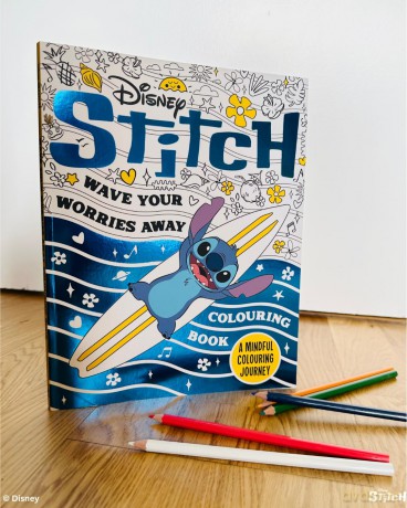 Disney Stitch - Wave Your Worries Away Colouring Book: A Mindful Colouring Journey - Walt Disney [KSIĄŻKA]