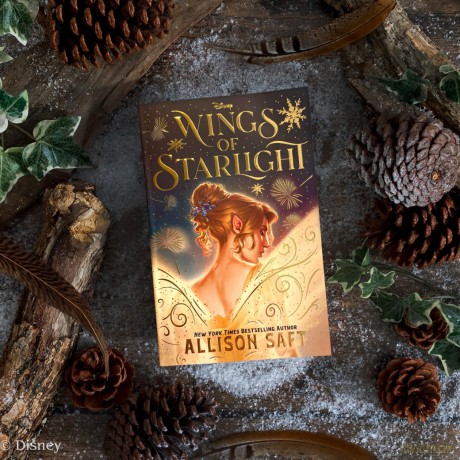 Disney Wings of Starlight: the sweeping, star-crossed romantic fantasy from bestselling author Allison Saft - Allison Saft [KSIĄŻKA]