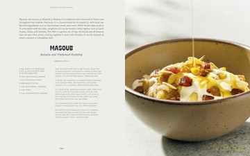Setting a Place for Us: Recipes and Stories of Displacement, Resilience, and Community from Eight Countries Impacted by War - Hawa Hassan [KSIĄŻKA]