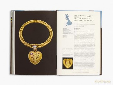 Beneath our Feet: Everyday Discoveries Reshaping History: 17 (British Museum) - Michael Lewis [KSIĄŻKA]