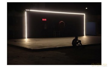 Six Feet Short of the Moon: Poems by Matthew Wong - Matthew Wong [KSIĄŻKA]