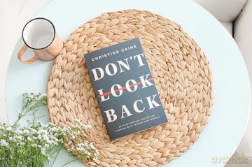 Don't Look Back: Getting Unstuck and Moving Forward with Passion and Purpose - Christine Caine [KSIĄŻKA]