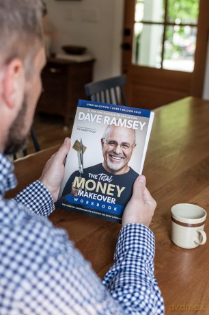 The Total Money Makeover Workbook Updated: The Essential Companion for Applying the Book's Principles - Dave Ramsey [KSIĄŻKA]