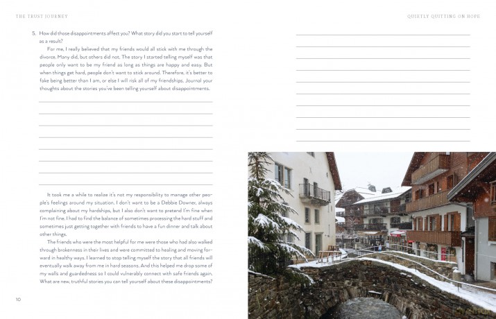 The Trust Journey: Heal from Broken Trust with Others, Yourself, and God (A Guided Journal to Use Alongside I Want to Trust You, but I Don't) - Lysa TerKeurst [KSIĄŻKA]