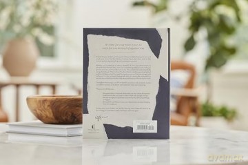 The Trust Journey: Heal from Broken Trust with Others, Yourself, and God (A Guided Journal to Use Alongside I Want to Trust You, but I Don't) - Lysa TerKeurst [KSIĄŻKA]