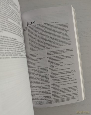 Santa Biblia NTV, Edición Premio Y Regalo, Tapa Rústica - Tyndale [KSIĄŻKA]