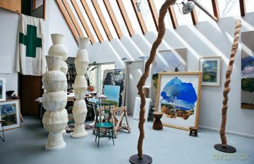 Light, Sand, and Sea: Hamptons Artists and Their Studios - Coco Myers [KSIĄŻKA]