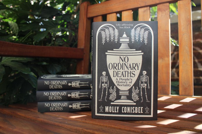 No Ordinary Deaths: A People's History of Mortality - Molly Conisbee [KSIĄŻKA]