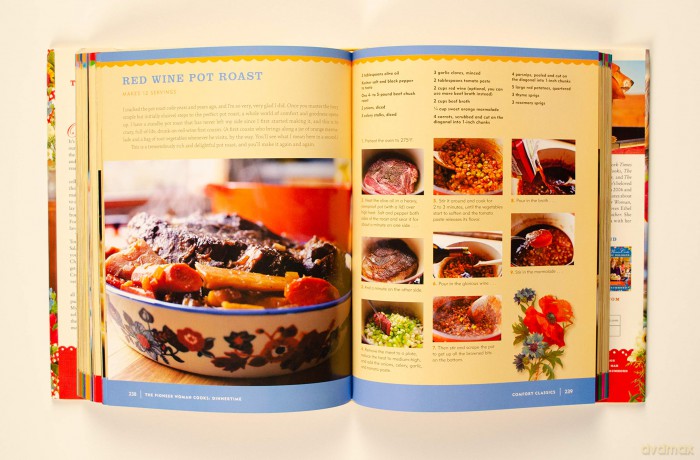 The Pioneer Woman Cooks-Dinnertime: Comfort Classics, Freezer Food, 16-Minute Meals, and Other Delicious Ways to Solve Supper! - Ree Drummond [KSIĄŻKA]