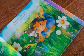 Mostly What God Does is Love You - Savannah Guthrie [KSIĄŻKA]