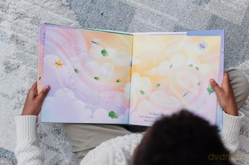 Mostly What God Does is Love You - Savannah Guthrie [KSIĄŻKA]