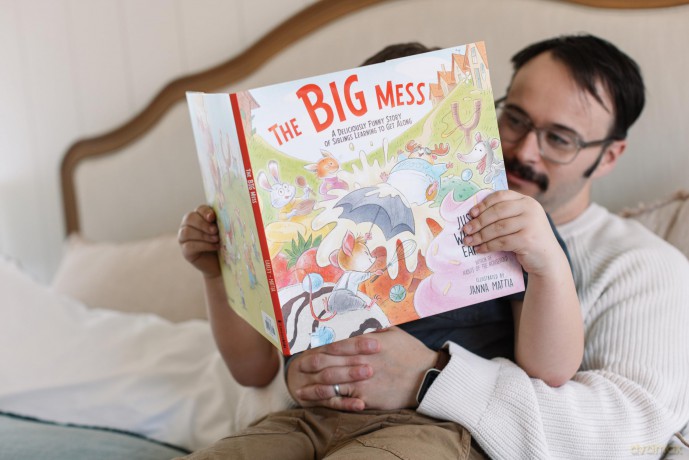 The Big Mess: A Deliciously Funny Story of Siblings Learning to Get Along - Justin Whitmel Earley [KSIĄŻKA]