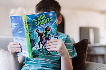 The Bug Bandits: The Museum Is Her Home. Her Mission Is to Save It. - Jenni L Walsh [KSIĄŻKA]