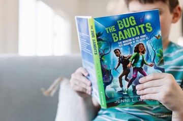 The Bug Bandits: The Museum Is Her Home. Her Mission Is to Save It. - Jenni L Walsh [KSIĄŻKA]