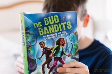 The Bug Bandits: The Museum Is Her Home. Her Mission Is to Save It. - Jenni L Walsh [KSIĄŻKA]