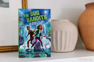 The Bug Bandits: The Museum Is Her Home. Her Mission Is to Save It. - Jenni L Walsh [KSIĄŻKA]
