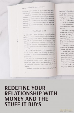 Declutter Your Heart and Your Home: How a Minimalist Life Yields Maximum Joy - Julia Ubbenga [KSIĄŻKA]