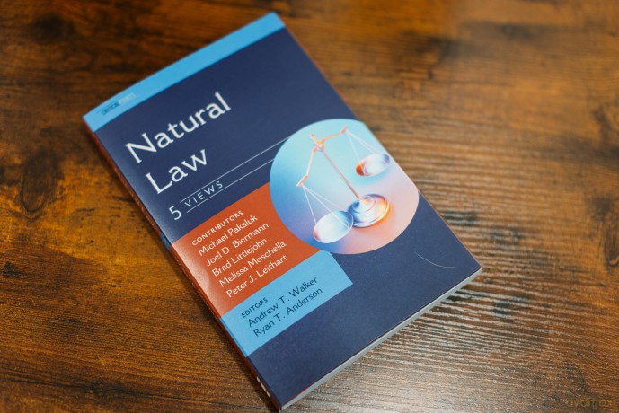 Natural Law: Five Views (CriticalPoints Series) - Zondervan [KSIĄŻKA]
