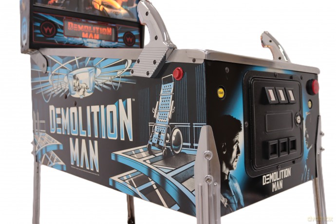 Demolition Man Flipper