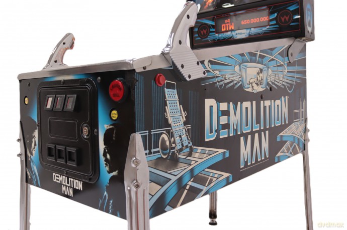 Demolition Man Flipper