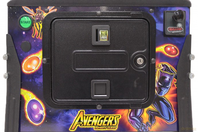 Avengers The Infinity Quest Premium Flipper