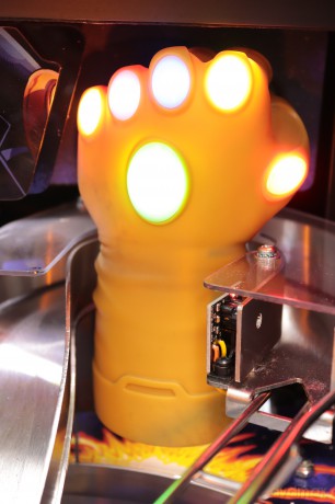 Avengers The Infinity Quest Premium Flipper