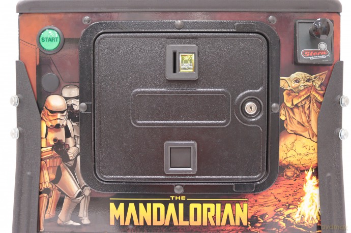 The Mandalorian Premium Flipper