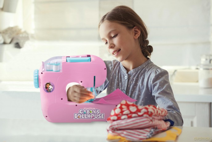 Lexibook - Gabby's Dollhouse Sewing Machine (SW100GDH)