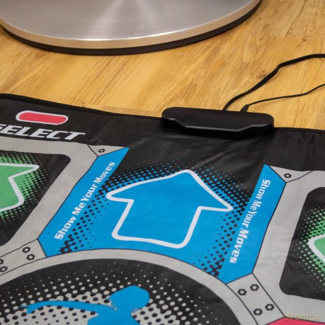 Mad Monkey - Retro Dance Mat (incl. 110 songs, 9 stages, 10 characters)