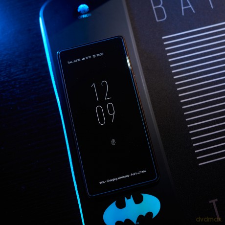 Numskull Batman - Oversize Gaming Mat & Mobile Charger