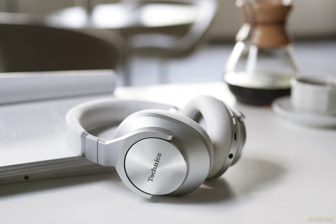Panasonic - Headphone Wireless Over-Ear EAH-A800E-S - Silver