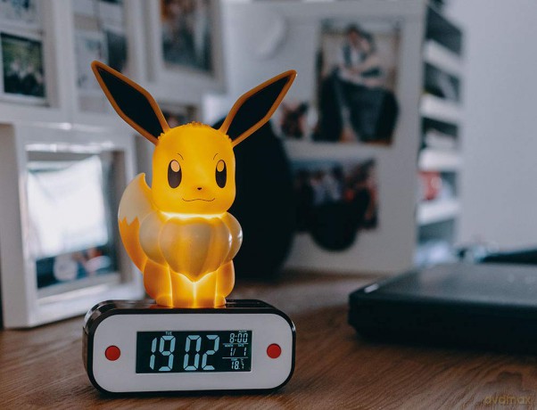Pokemon - Eevee Light up Alarm clock (52800POKE8)