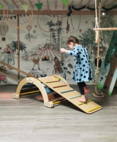 Small Foot - Climbing Rib - (I-SF12239)