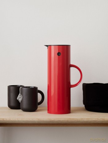 Stelton - EM77 Vacuum Jug 1 L (Red)