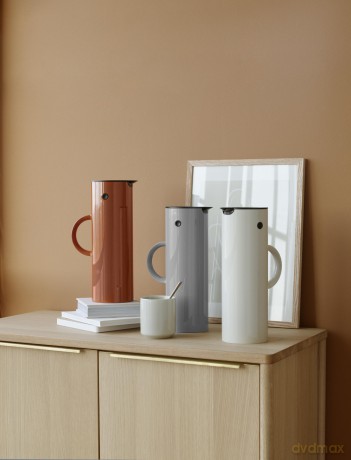 Stelton - EM77 Vacuum Jug 1 L (Sand)