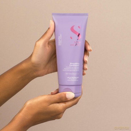 Alfaparf Milano Smoothing conditioner for unruly hair Semi Di Lino Smooth (Smoothing Conditioner) - Volume: 200 ml