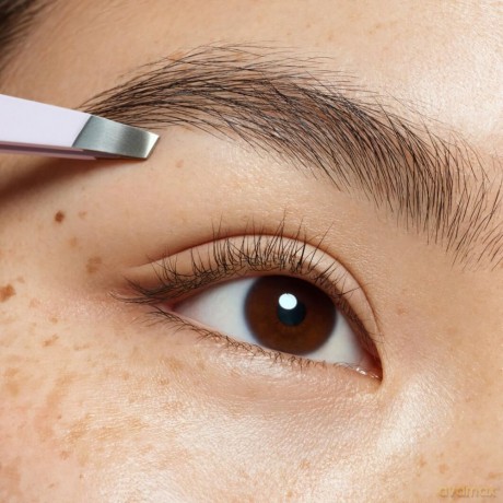 essence Eyebrow Tweezers