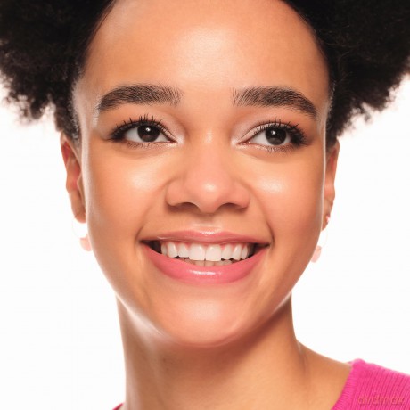 essence Glossy Glaze (High Shine Lipstick) 1.9 g - Shade: 01 Livin La Vida Mocha