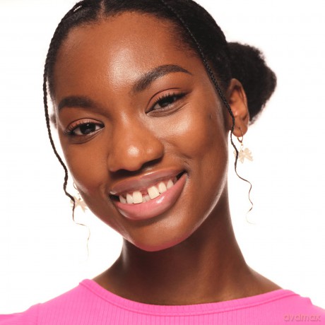 essence Glossy Glaze (High Shine Lipstick) 1.9 g - Shade: 02 On Cloud Nude