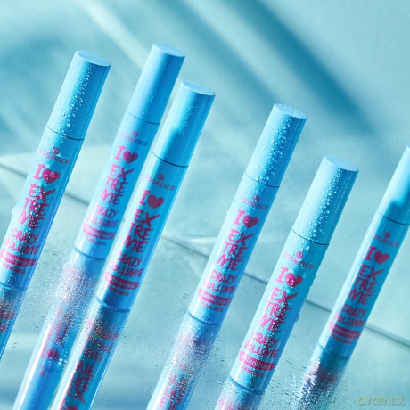 essence I love Extreme Crazy Volume (Waterproof Mascara) 12 ml - Shade: Black