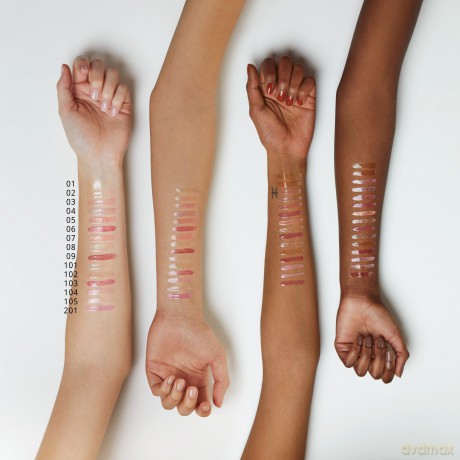 essence Lip gloss with a wet effect Extreme Shine (Volume Lip Gloss) 5 ml - Shade: 101 Milky Way