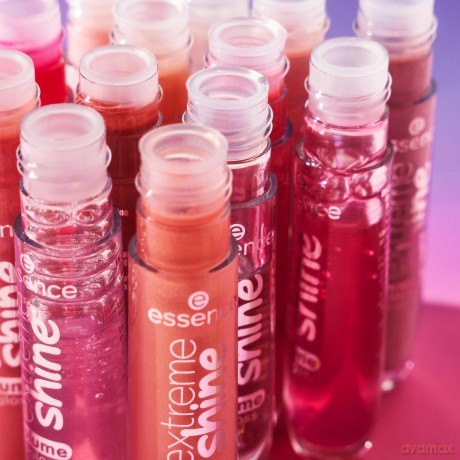 essence Lip gloss with a wet effect Extreme Shine (Volume Lip Gloss) 5 ml - Shade: 15 Rusty Kiss