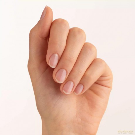 essence Transparent strengthening varnish The Extreme (Nail Hardener) 8 ml