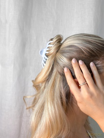Invisibobble Clipstar Marathon Runner M hair clip