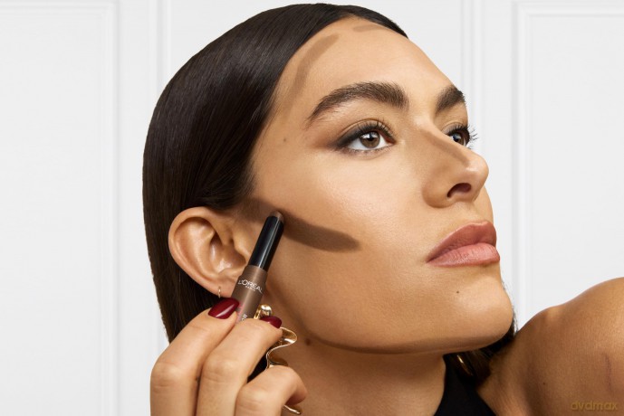 L'Oréal Paris Infaillible Contour Stick (Face Sculptor Contour) 2.3 g - Shade: Light