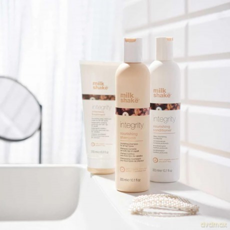 Milk Shake Integrity Nourishing Conditioner for damaged hair - Volume: 300 ml