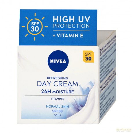 Nivea Moisturizing Day Cream SPF 30 Essential (Refreshing Day Cream) 50 ml