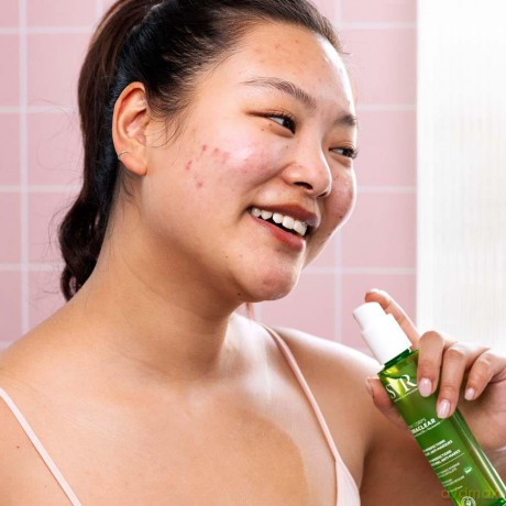 SVR Body mist spray for problematic skin Sebiaclear (Smoothing Anti-Imperfection Body Spray) 150 ml
