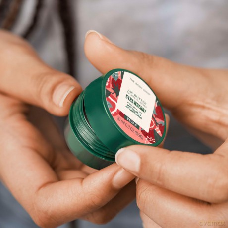 The Body Shop Nourishing and protective lip balm Strawberry (Lip Butter) 10 ml